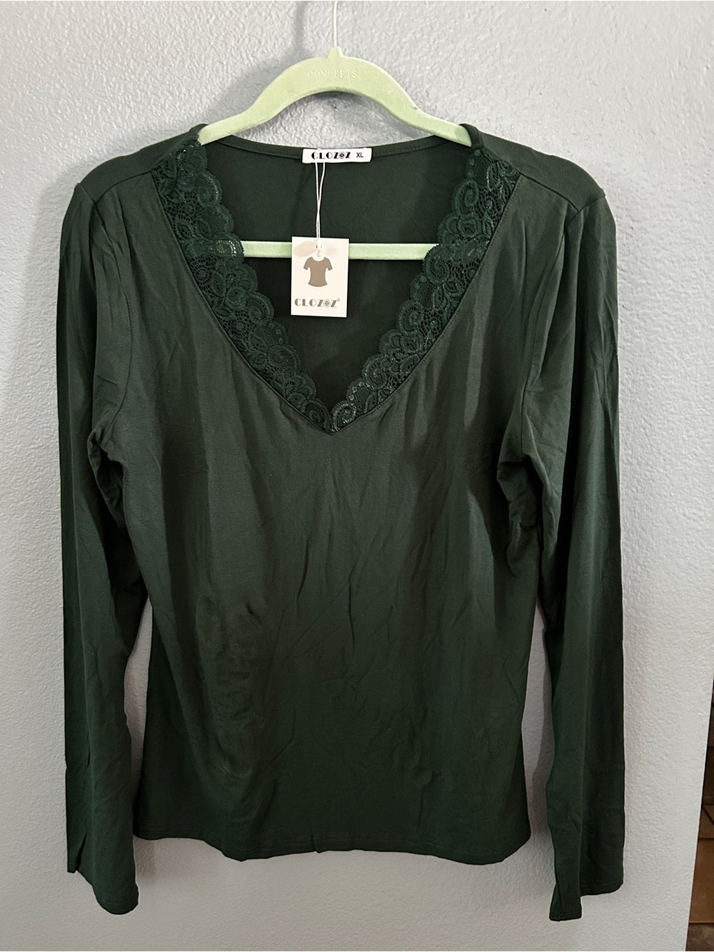 Forest Green XL Lace-Trim V-Neck Long Sleeve Top
